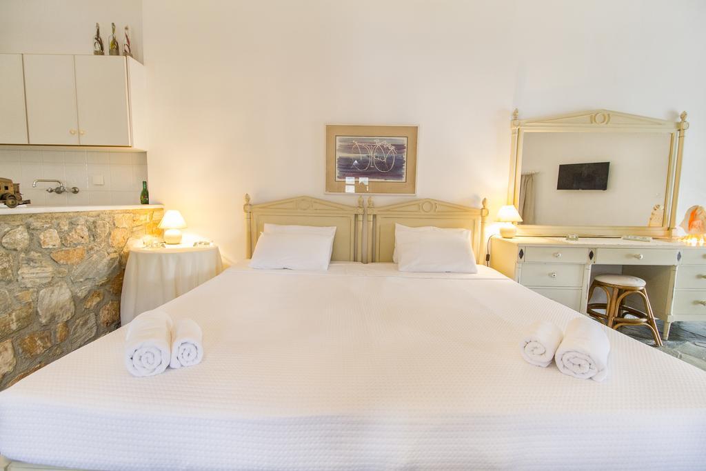 Petrino Hotel Ambrami ภายนอก รูปภาพ