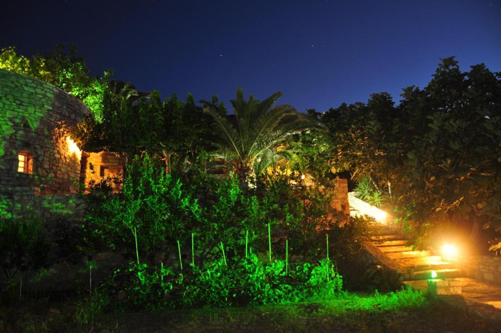 Petrino Hotel Ambrami ภายนอก รูปภาพ
