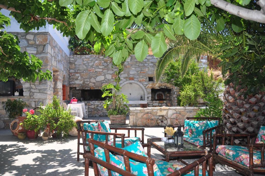 Petrino Hotel Ambrami ภายนอก รูปภาพ