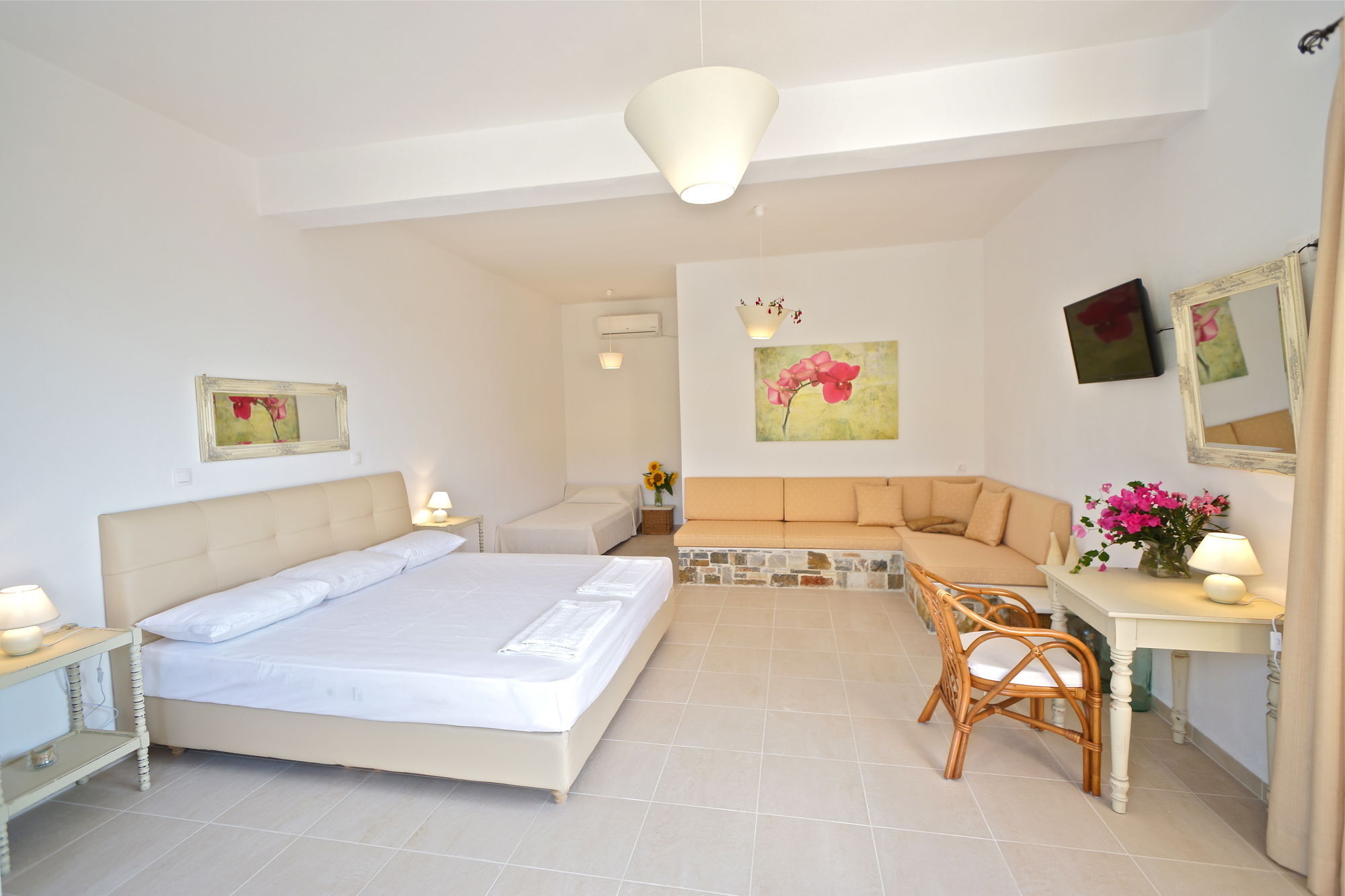 Petrino Hotel Ambrami ภายนอก รูปภาพ